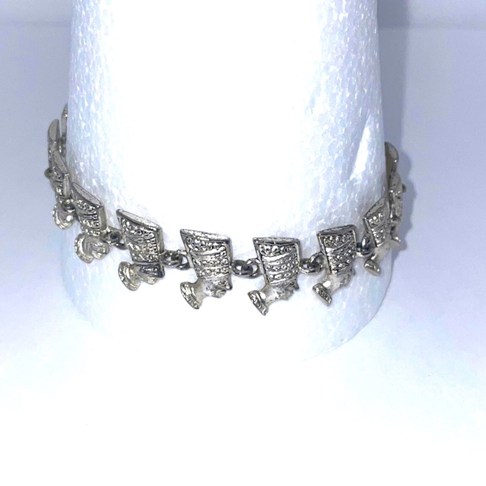 VINTAGE SILVER TONE EGYPTIAN NEFERTITI LINK BRACELET 9.5"
